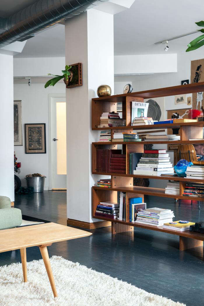 Ideas To Steal 5 Clever Twists On Room Dividers The Organized Home Displays As Dividers 700 Bferry Brooklyn Loft 02
