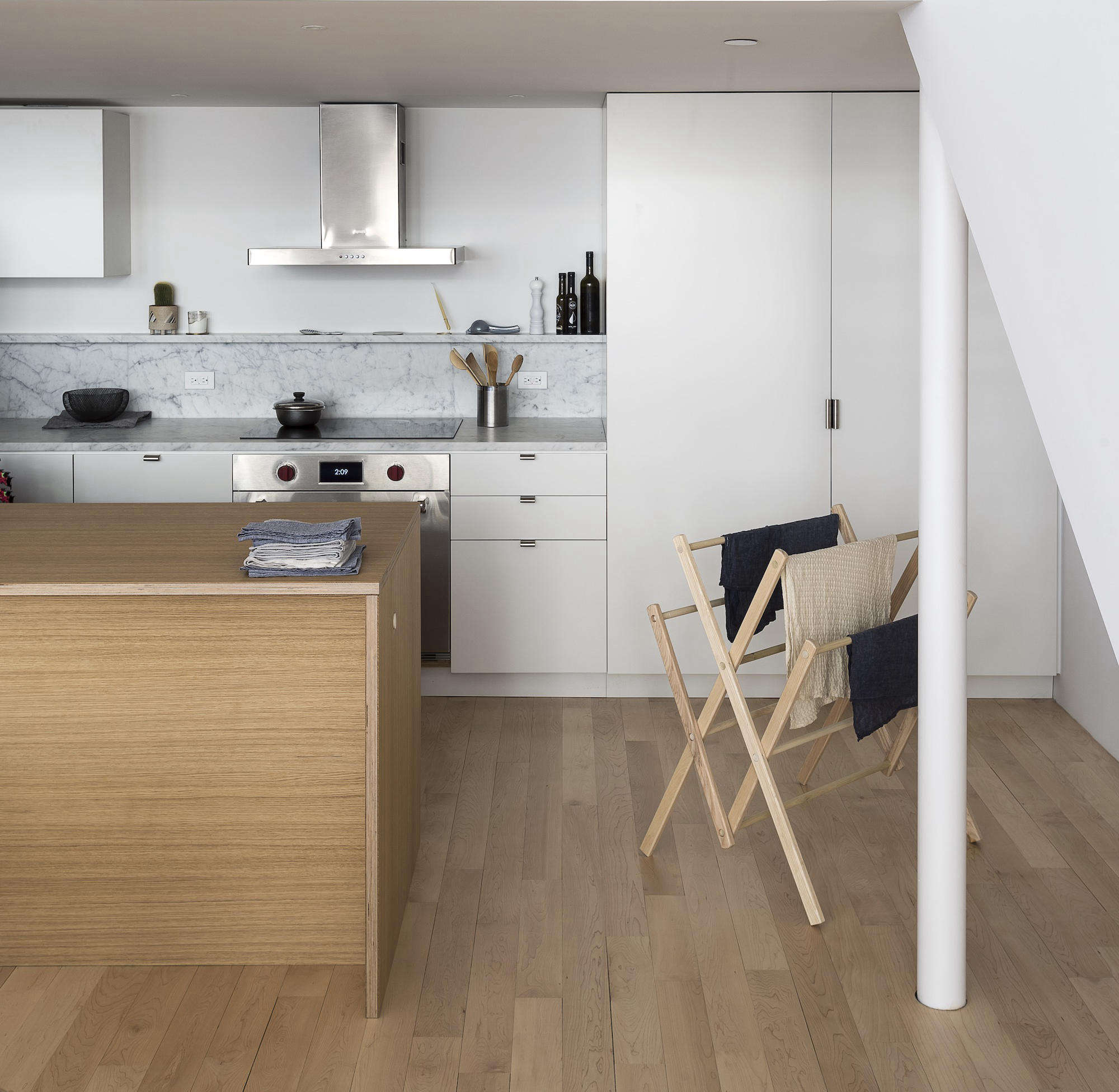 5 Clever And Stylish Ways To Conceal The Washer And Dryer