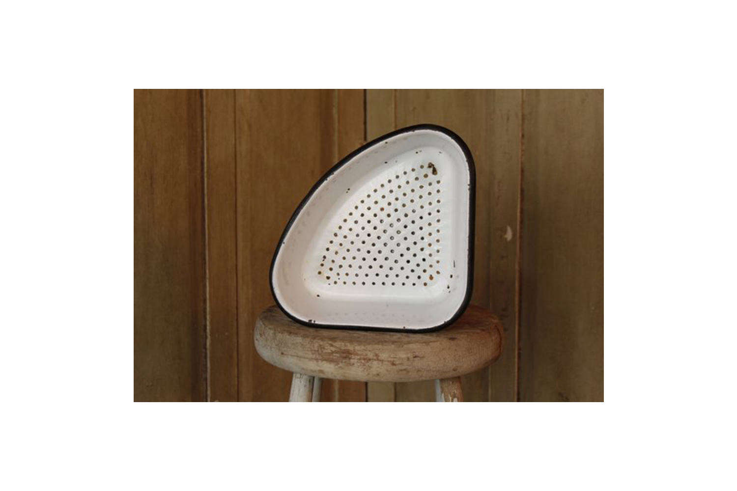 Design Sleuth What Is That Enamel Triangular Thing?